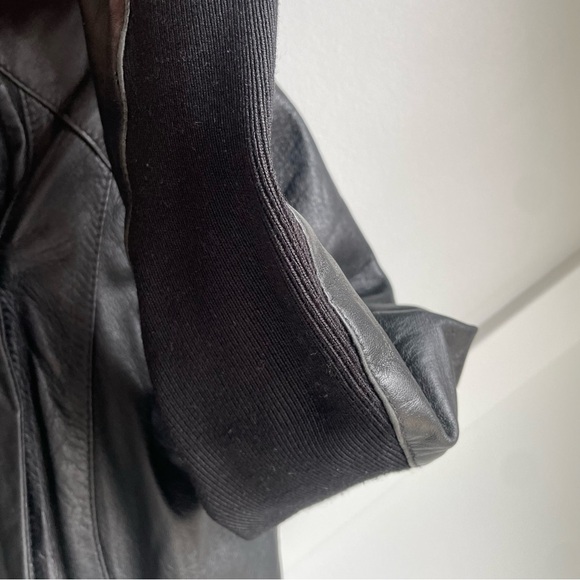 Danier Asymmetrical Zip Front Black Genuine Leather Moto Jacket size 4 - Picture 9 of 9